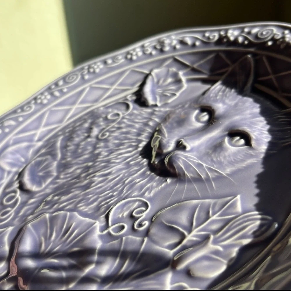 SALE Portugal The Meow Collection Patricia BA Shea Purple Majolica Cat Plates